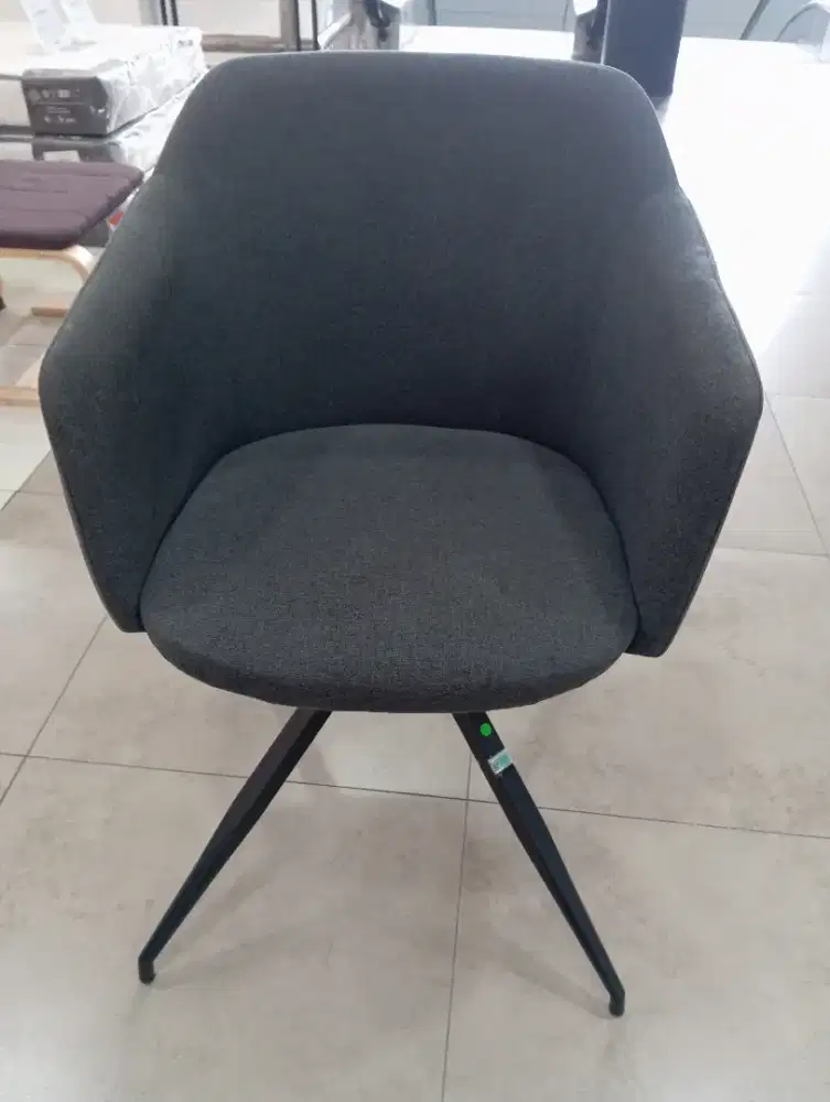 Kursi makan/santai Preben