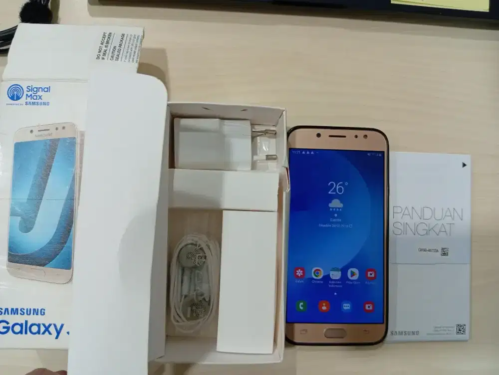 SAMSUNG J7 PRO LENGKAP