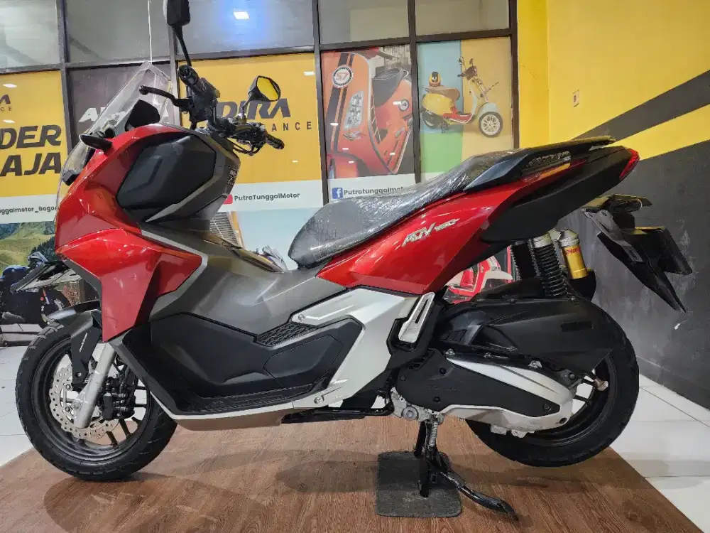 ADV 160 CBS TAHUN 2023(PUTRA TUNGGAL MOTOR)