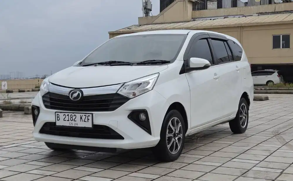 (Low Km Dp.15jt) Daihatsu Xenia R AT 2021