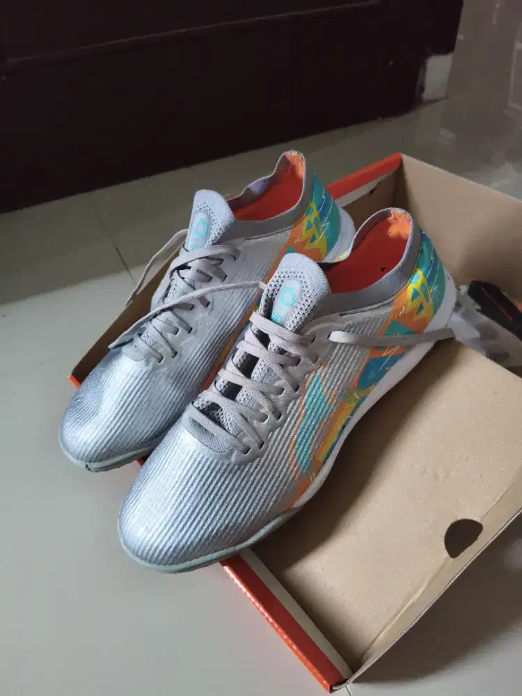 Sepatu futsal Ortuseight cataliys liberte v4