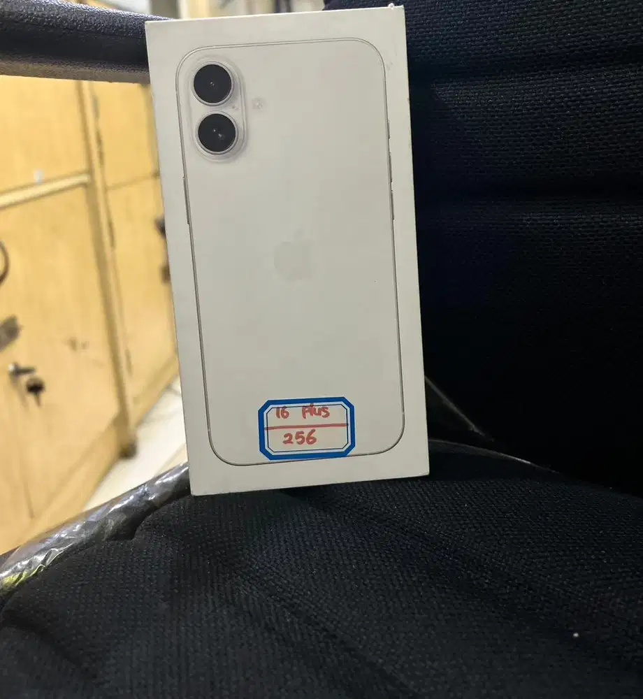 iPhone 16 plus 256gb garansi resmi