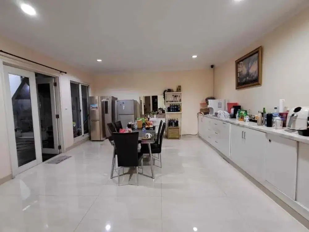 Turun Harga! Rumah Full Renov SHM Emerald PHG Summarecon Serpong – LT 303m², Now 7,5M