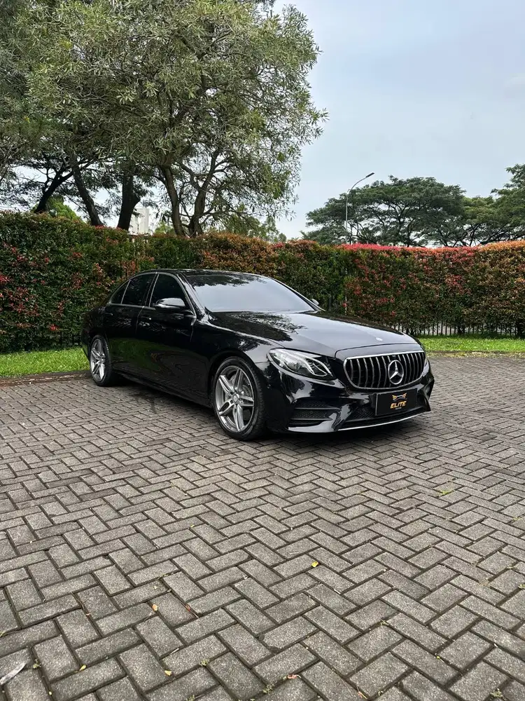 Mercedes Benz E300 AMG 2017 NIK 2017