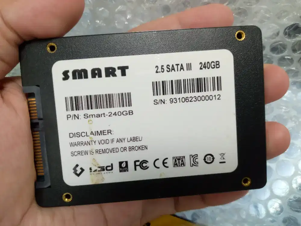 JUAL SSD SATA 240GB UDAH ADA ISI WIN 10 SECOND NO MINUS NORMAL LANCAR