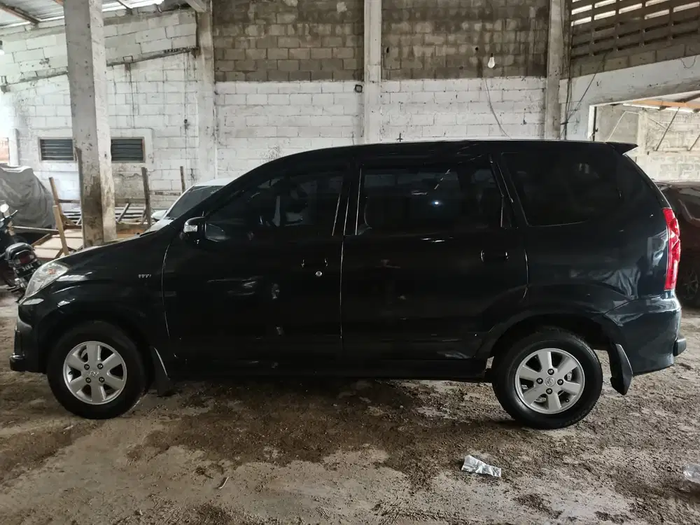 Toyota Avanza 2011 Bensin