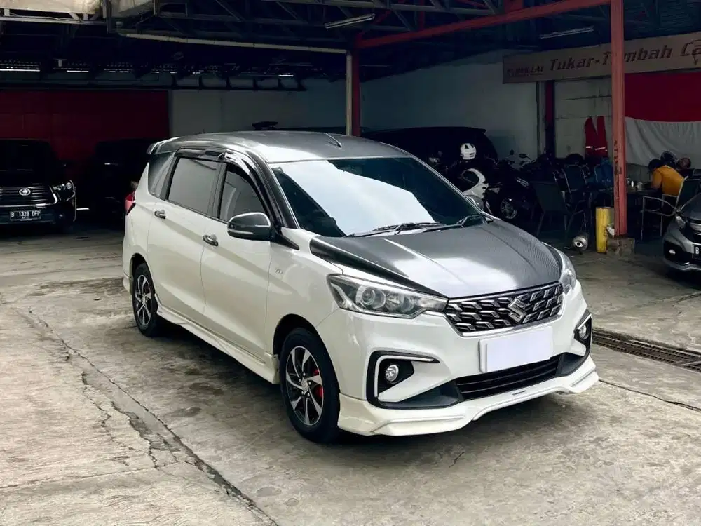 SUZUKI ERTIGA GX HYBRID AT 2023 KM 15RB