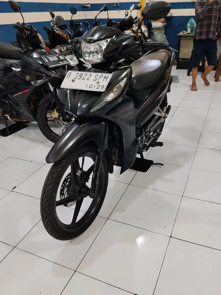 Revo FI 2014 Kondisi OK