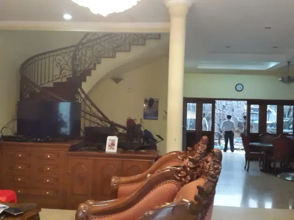 Disewakan Cepat Rumah Mewah Lebar 12 Taman Modern, Cakung, Jakarta Timur, 013