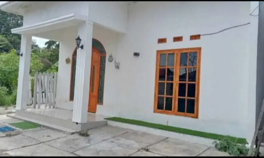 Di jual rumah strategis