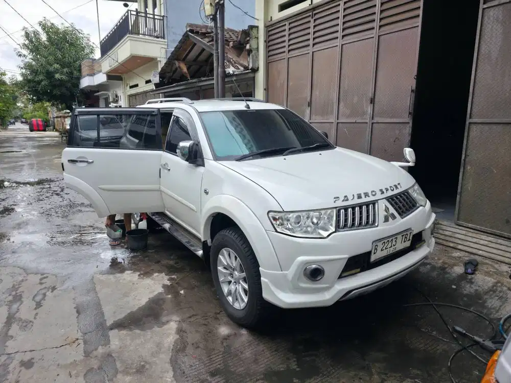 Mitsubishi Pajero Sport Exceed Limited Diesel Matic Tahun 2013 , 2014