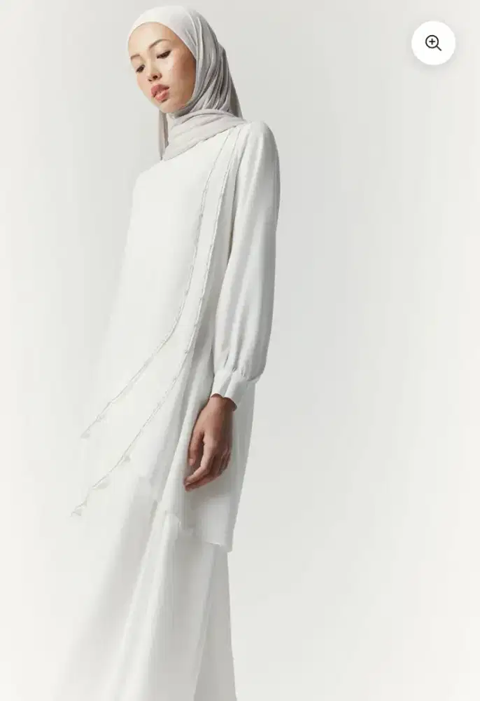 Freelance host dan gudang