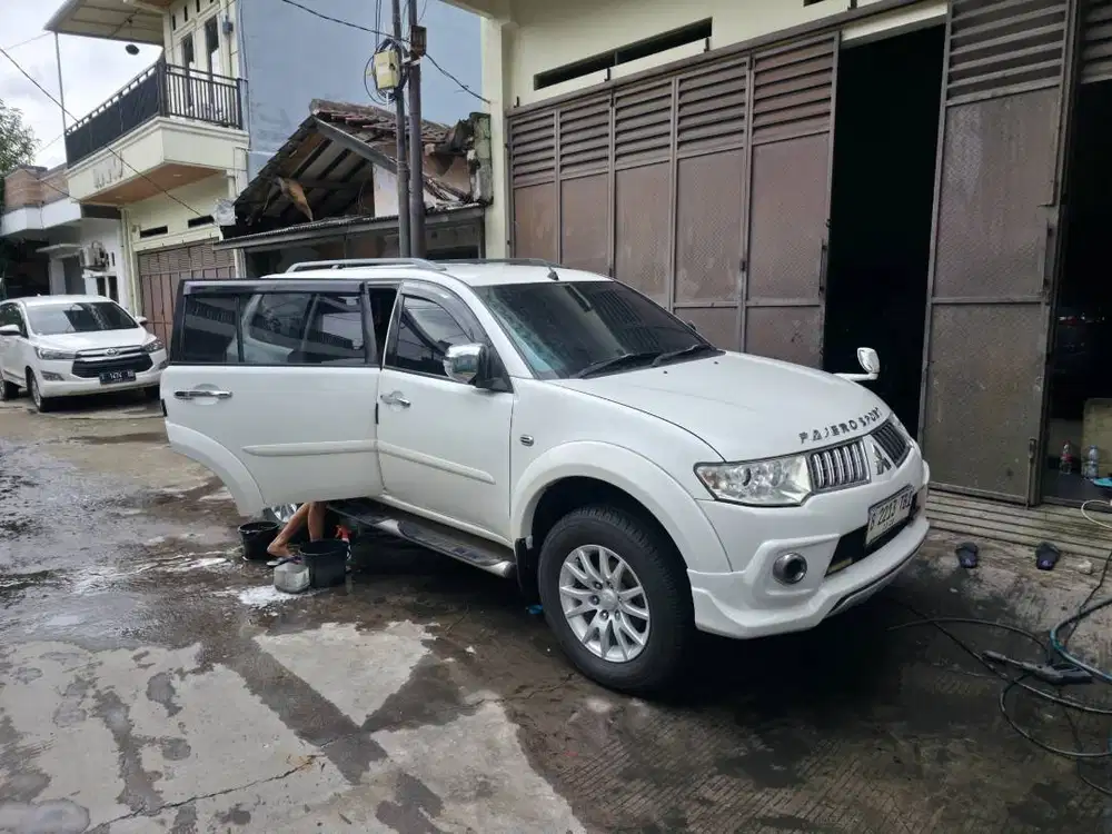 Mitsubishi Pajero Sport Exceed Limited Solar Matic AT Tahun 2013 ,2012