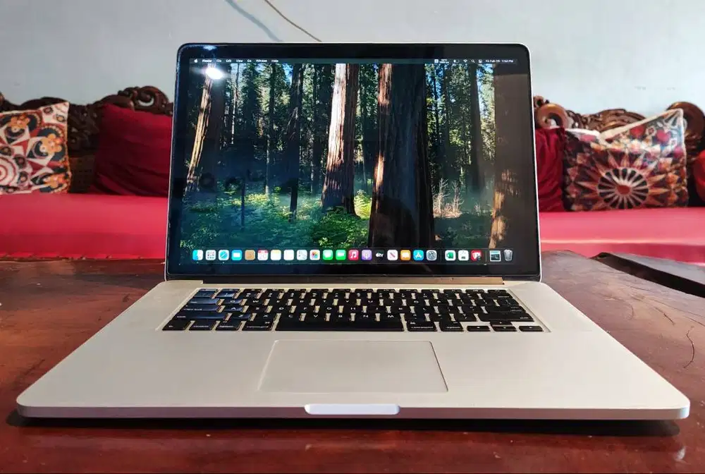 Laptop Macbook Pro 15 Retina Intel Core i7 VGA Intel Iris RAM 8/256GB