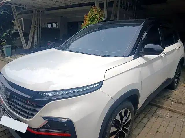 Wuling Almaz RS 1.5 T EX 7-Seater Bensin-AT 2023