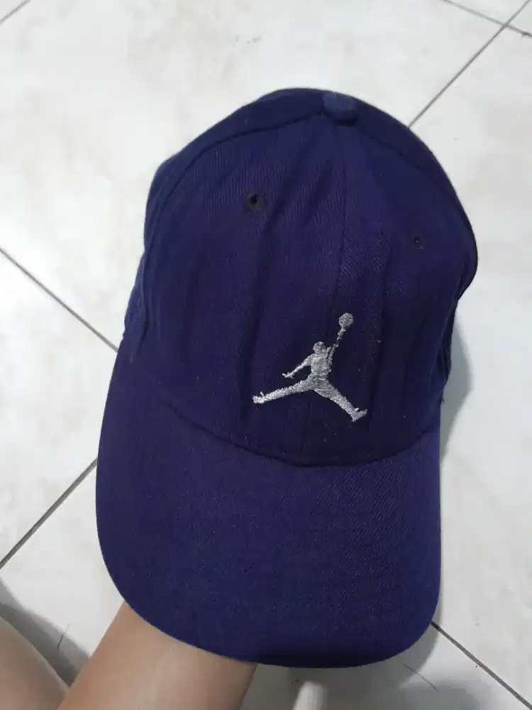 Topi bil up jordan