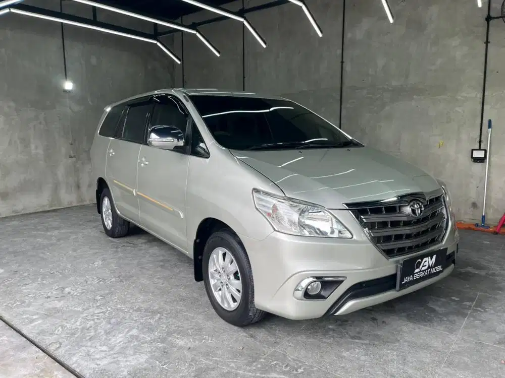 TOYOTA INNOVA 2.5 G MT 2013