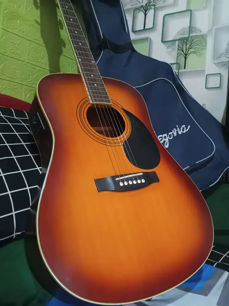 Segovia Akustik Elektrik Original siap pakai