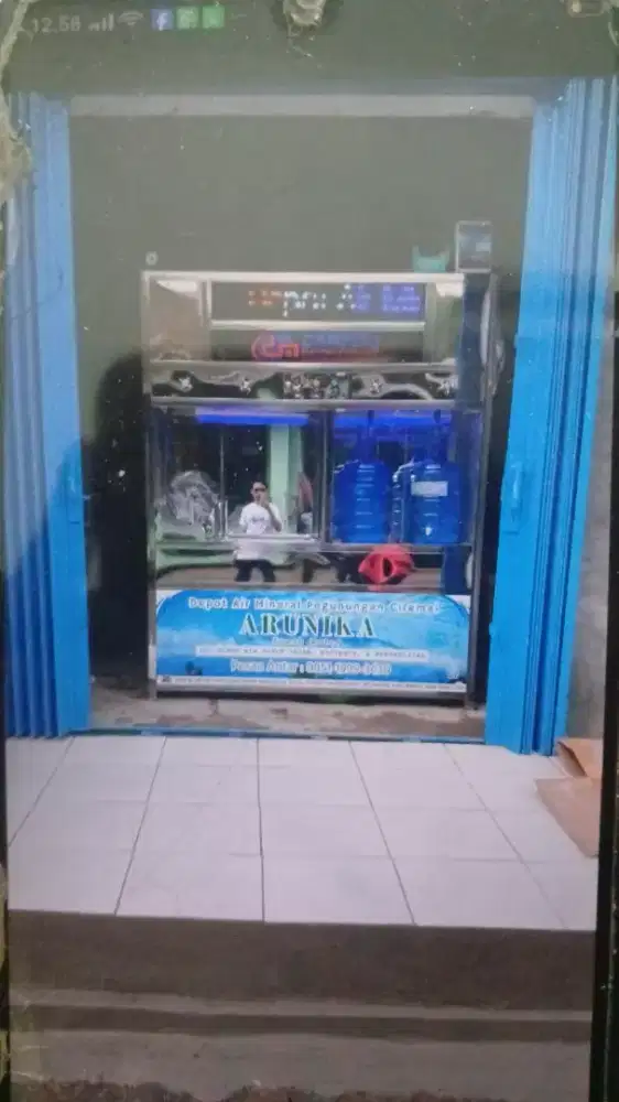 Depot air minum isi ulang