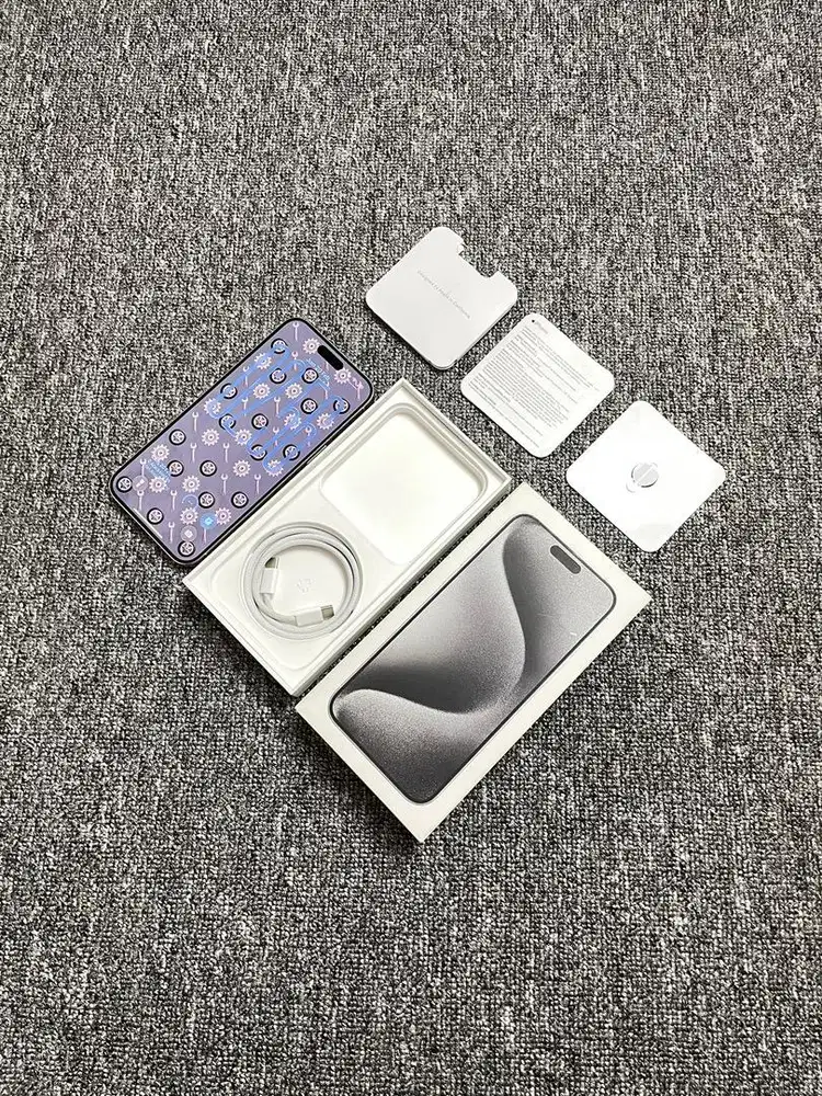 iPhone 15 Pro Max 256 GB iBox