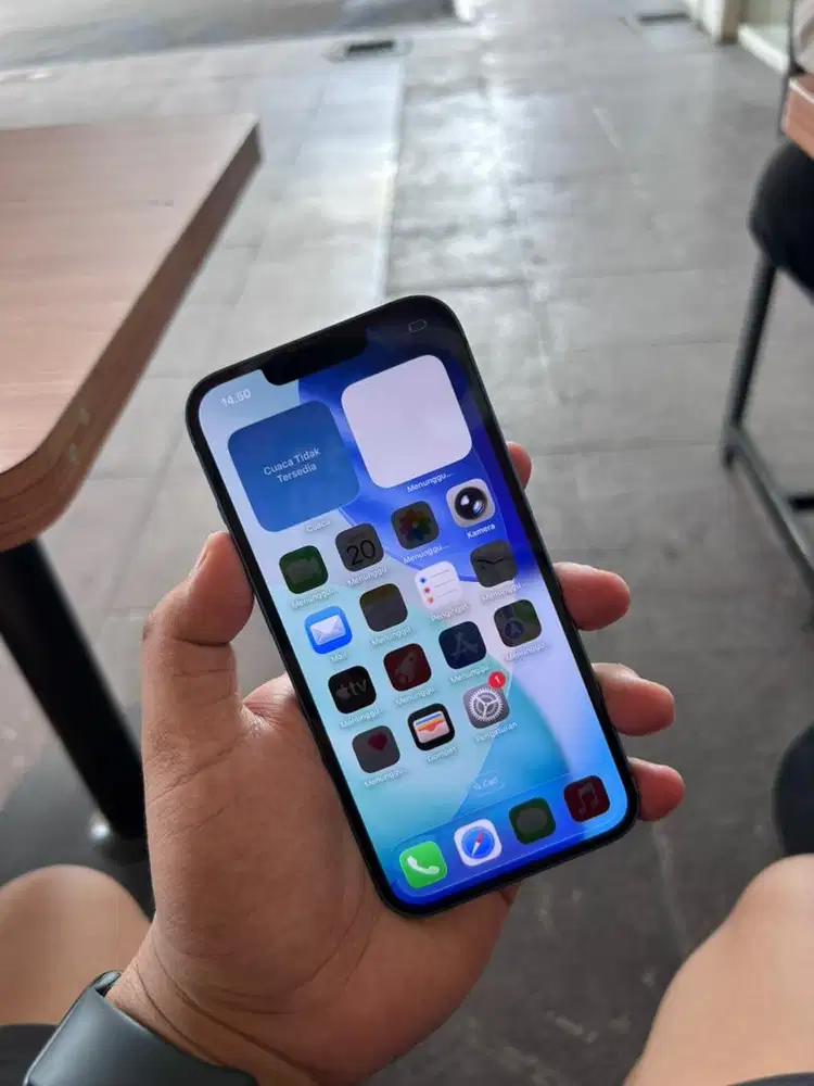 Iphone 13 128GB ex resmi ibox fulset mulus mines kamera ada laser 1