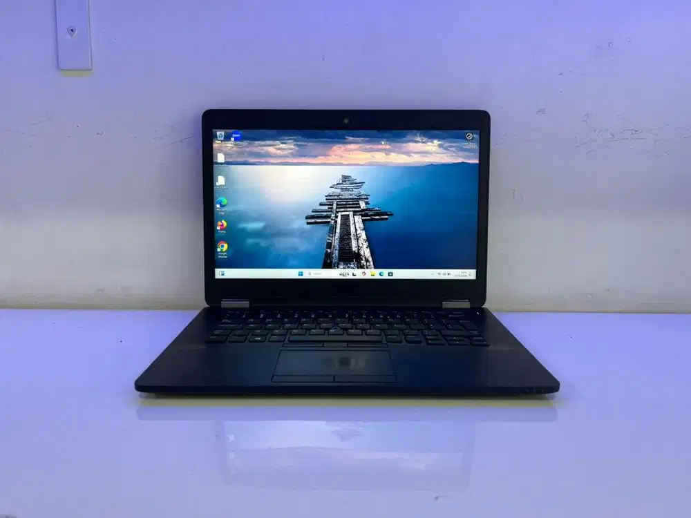 Laptop Dell Latitude E7470 Core i5 Gen 6 Ram 8Gb Ssd 256Gb Bergaransi