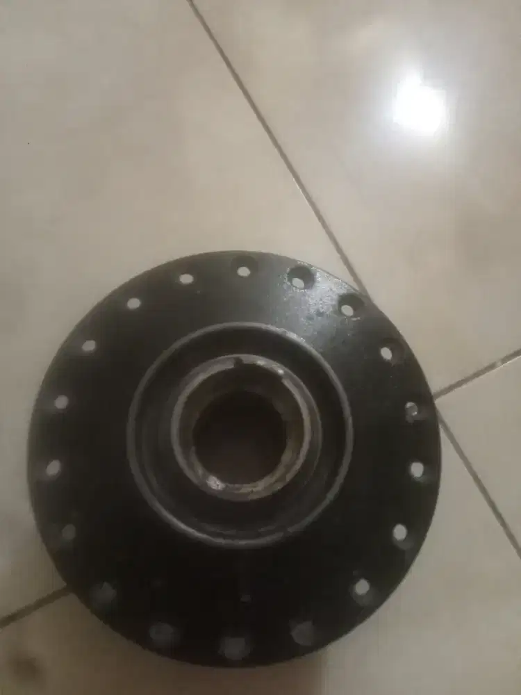 Tromol depan MX king