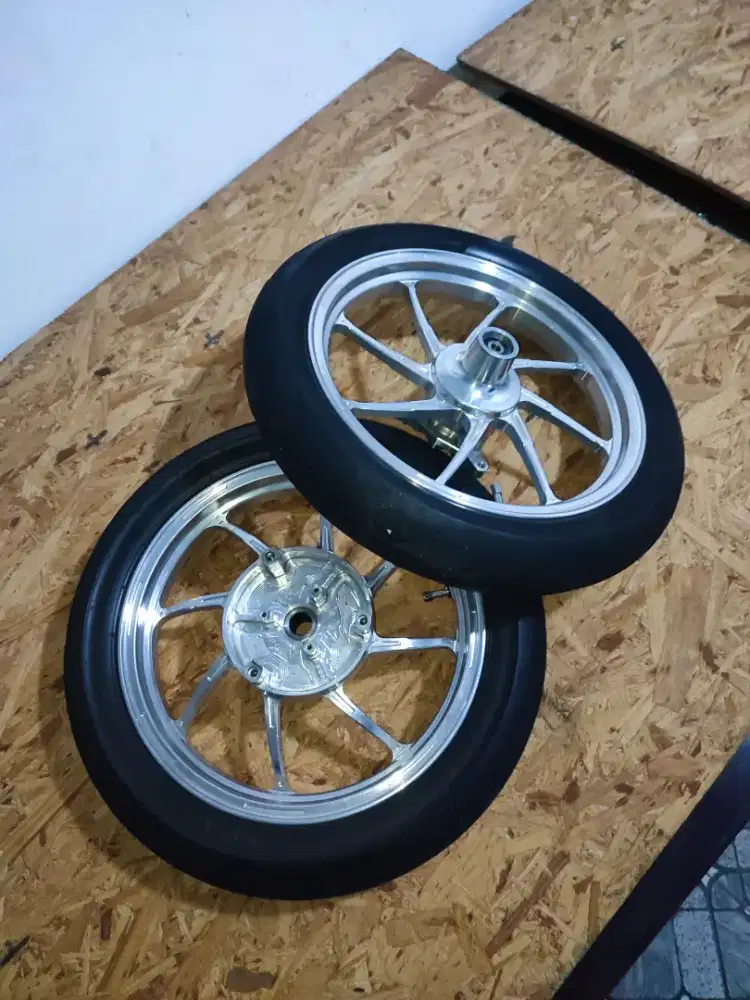 Velg Nmax Old Delkevic M8