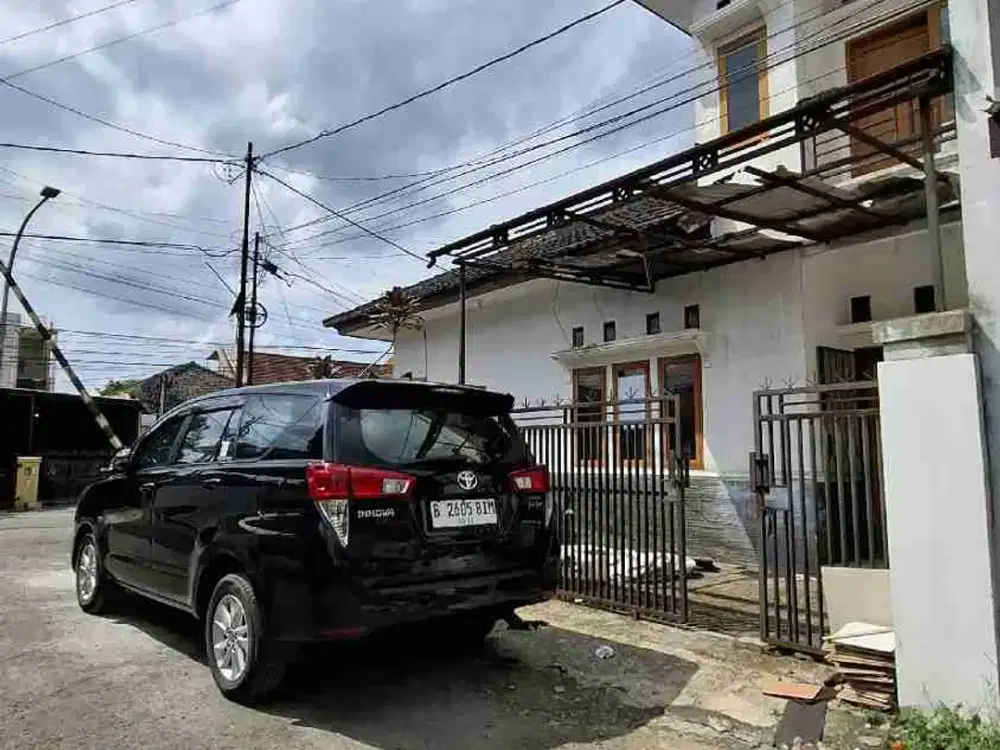 Rumah Terawat Tanah Luas Posisi Hook di Cijaura Buahbatu Bandung