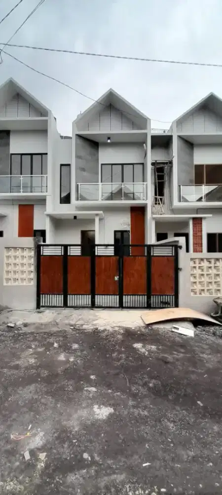 Dijual rumah di Astasura, Denpasar Utara