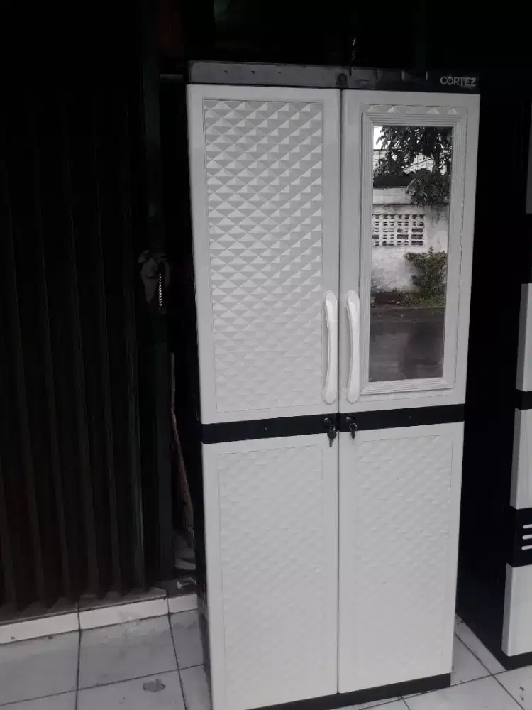 Lemari gantung kombi