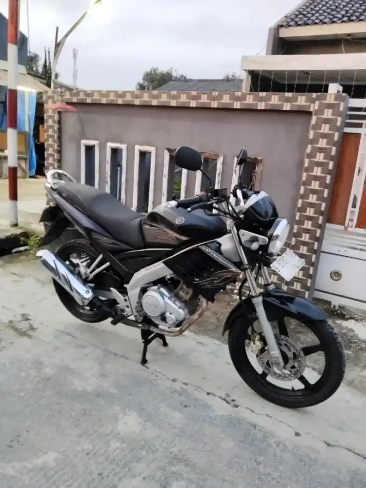 Yamaha Vixion old tahun 2008 plat 2030, di Tangerang