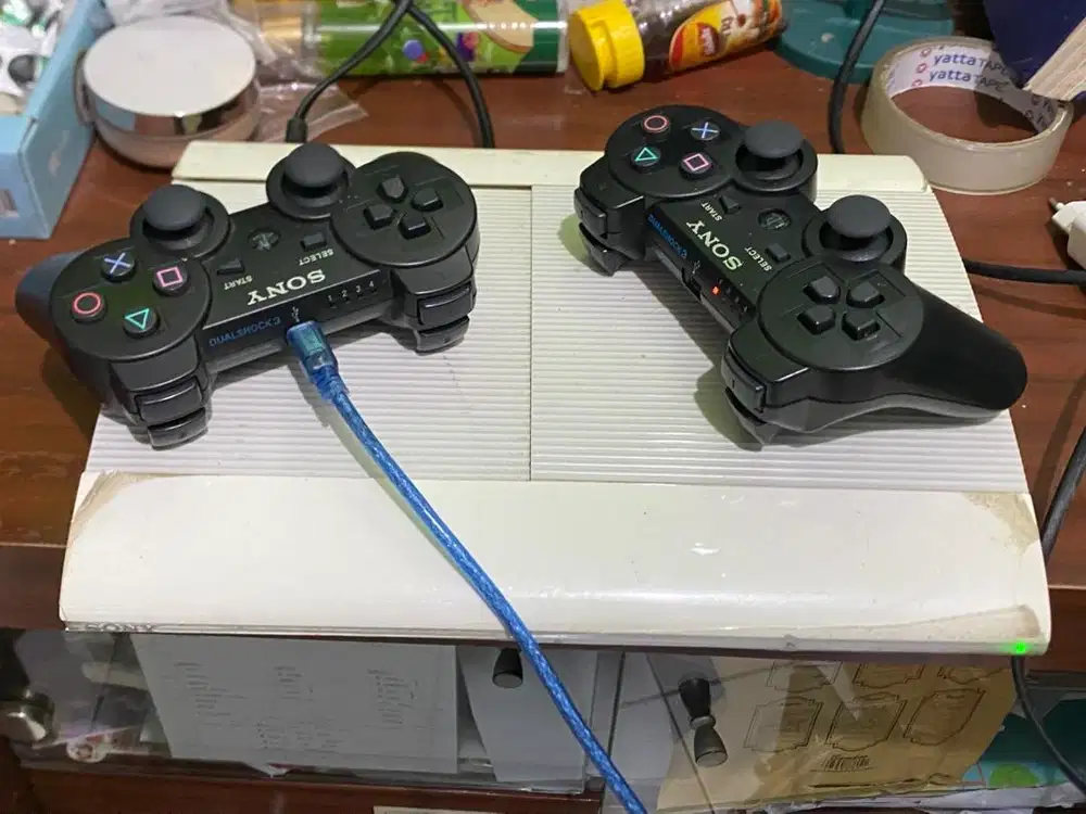 Ps3 super slim seri 4200B LW (500GB)