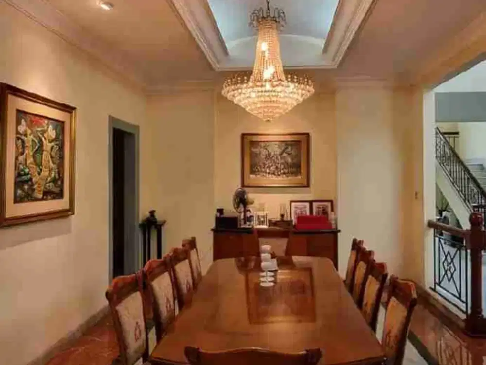 Rumah Mewah Siap Huni di Ragunan – Private Pool & Akses Strategis