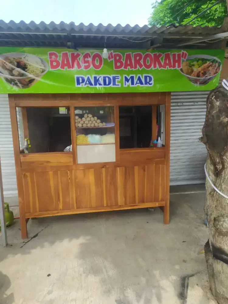 Gerobak mie ayam dan bakso