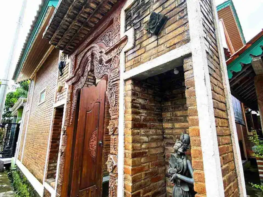 rumah desain Jawa di perumahan cluster solo baru area plus furnish