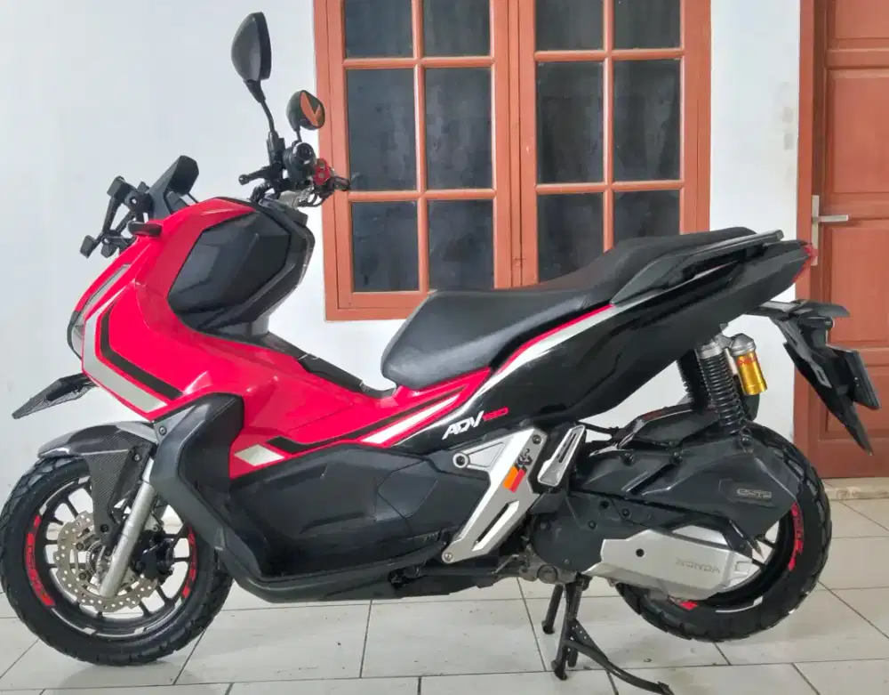 Honda adv tipe tertinggi abs