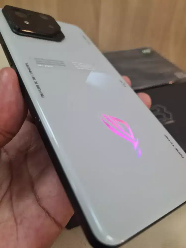 ASUS ROG 8 fullset resmi like new