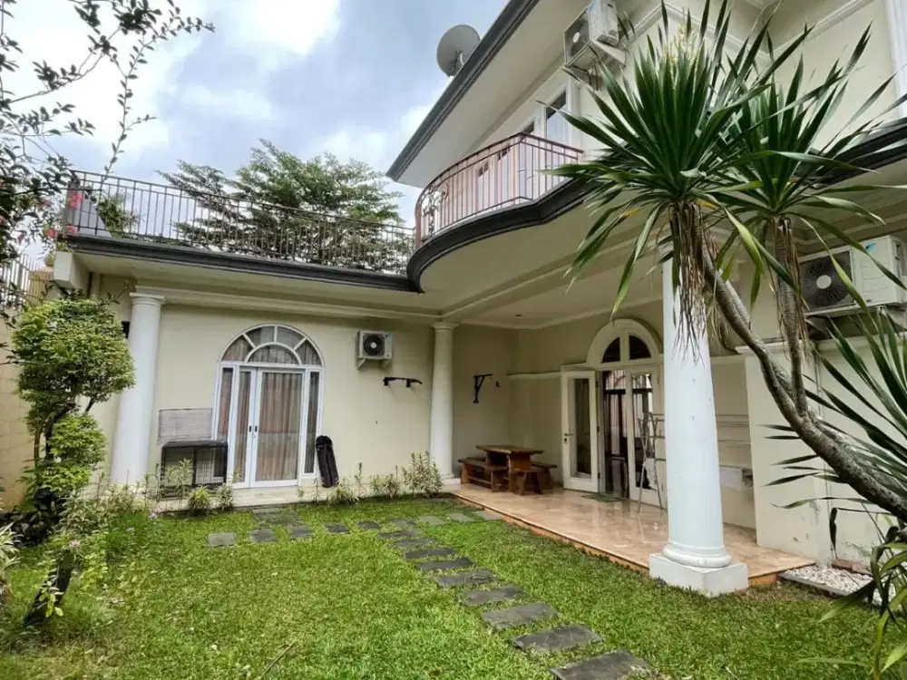 RUMAH FONTAINEBLEAU GOLF RESIDENCE, BSD CITY HOEK FURNISHED