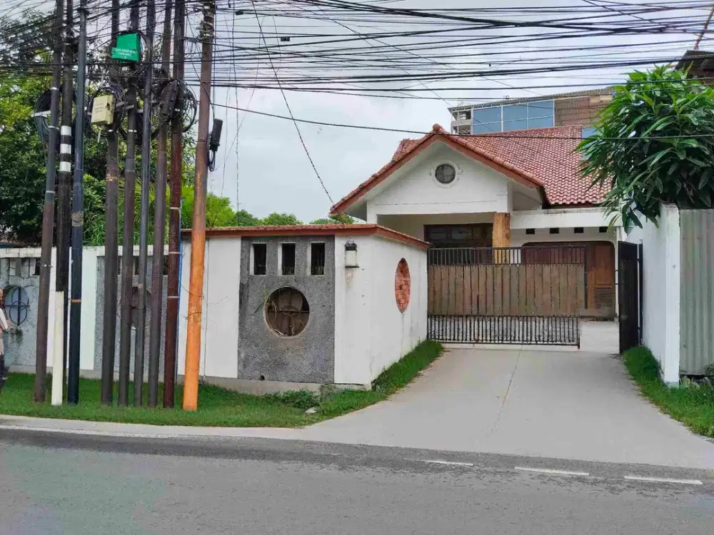 DISEWAKAN SEGERA..! RUMAH PINGGIR JALAN DUREN SAWIT - JAKARTA TIMUR