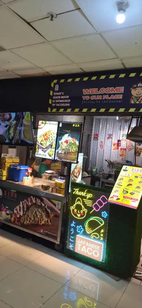 Di cari crew warung kecil yang niat kerja dan jujur