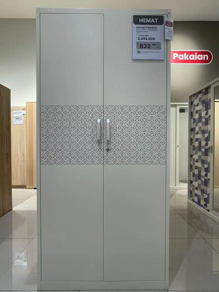 Lemari Pakaian Metal