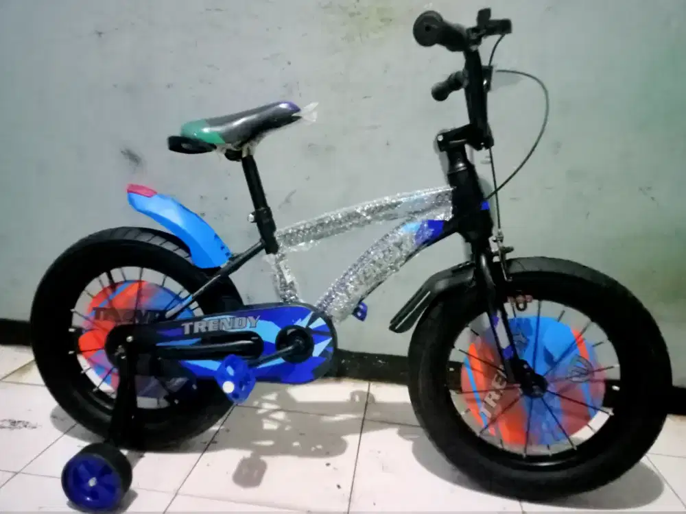 Dijual sepeda BMX TRENDY anak barang baru bagus ban jumbo gede bagus