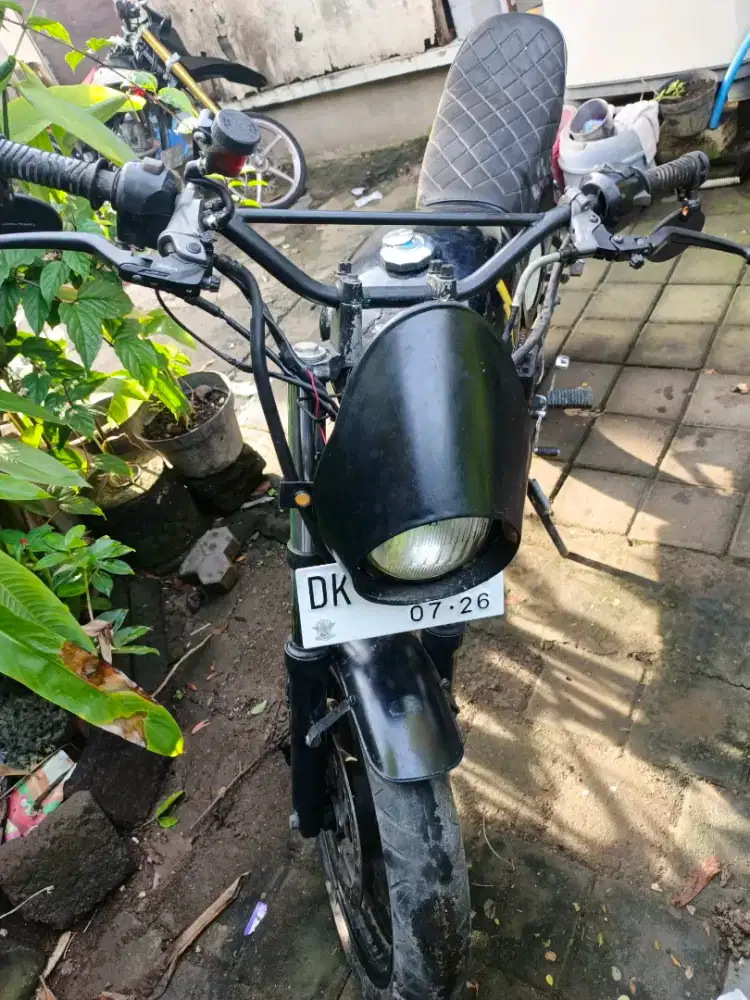 Byson custom 2011 putih