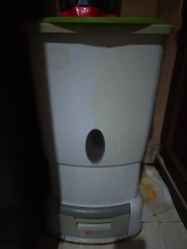 Dijual Tempat Beras