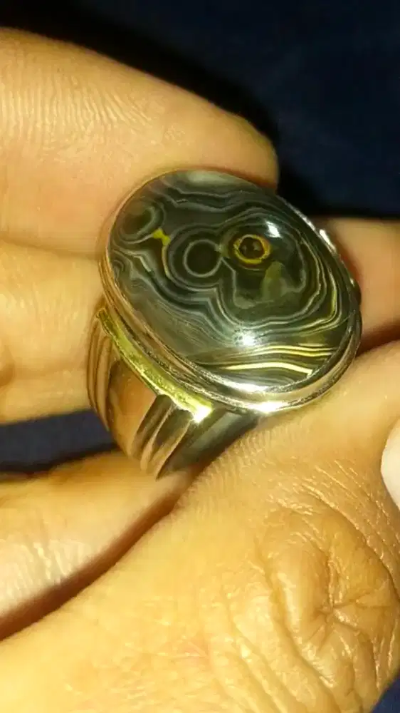 Batu akik karang Nunggal pamor