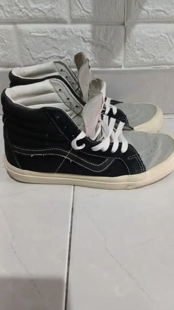 Sepatu vans ori second