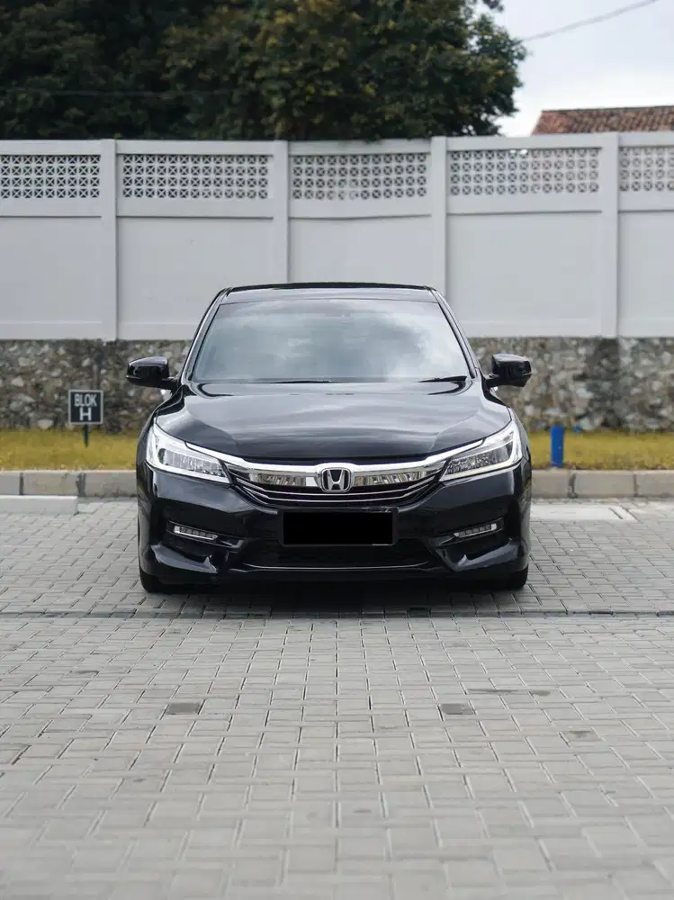 Honda Accord Vtil 2018 Hitam