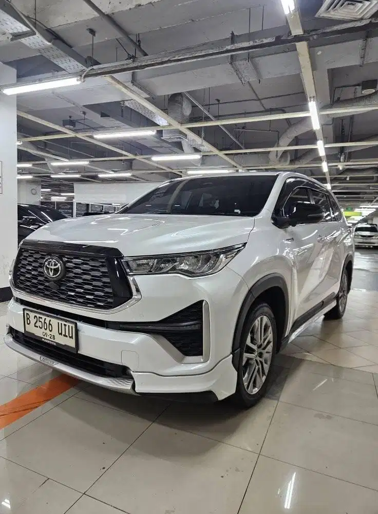 Toyota Kijang Innova Zenix Q Hybrid Modelista 2023 AT Putih