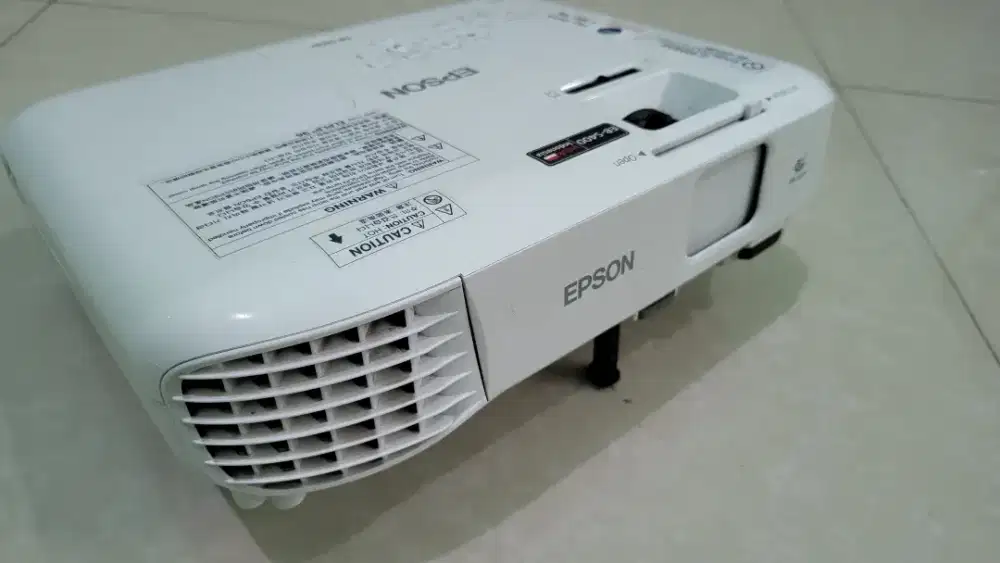 Infokus/Proyektor Epson EB-S400